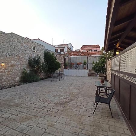 فندق To Agioklima يانينة المظهر الخارجي الصورة